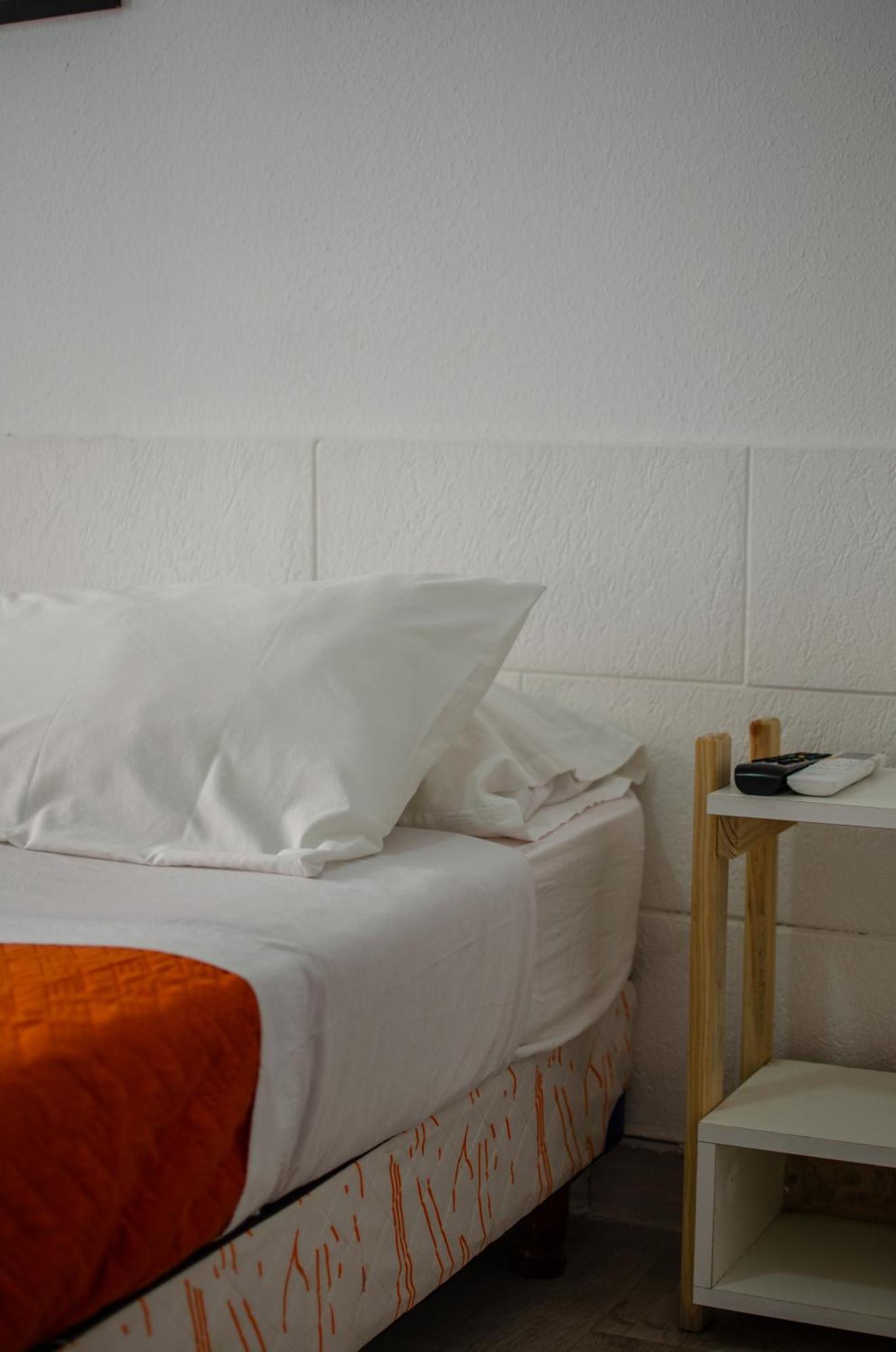 Hotel Aguila Blanca Villa Gesell Exteriér fotografie